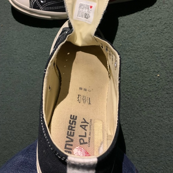 Converses - Picture 3 of 7